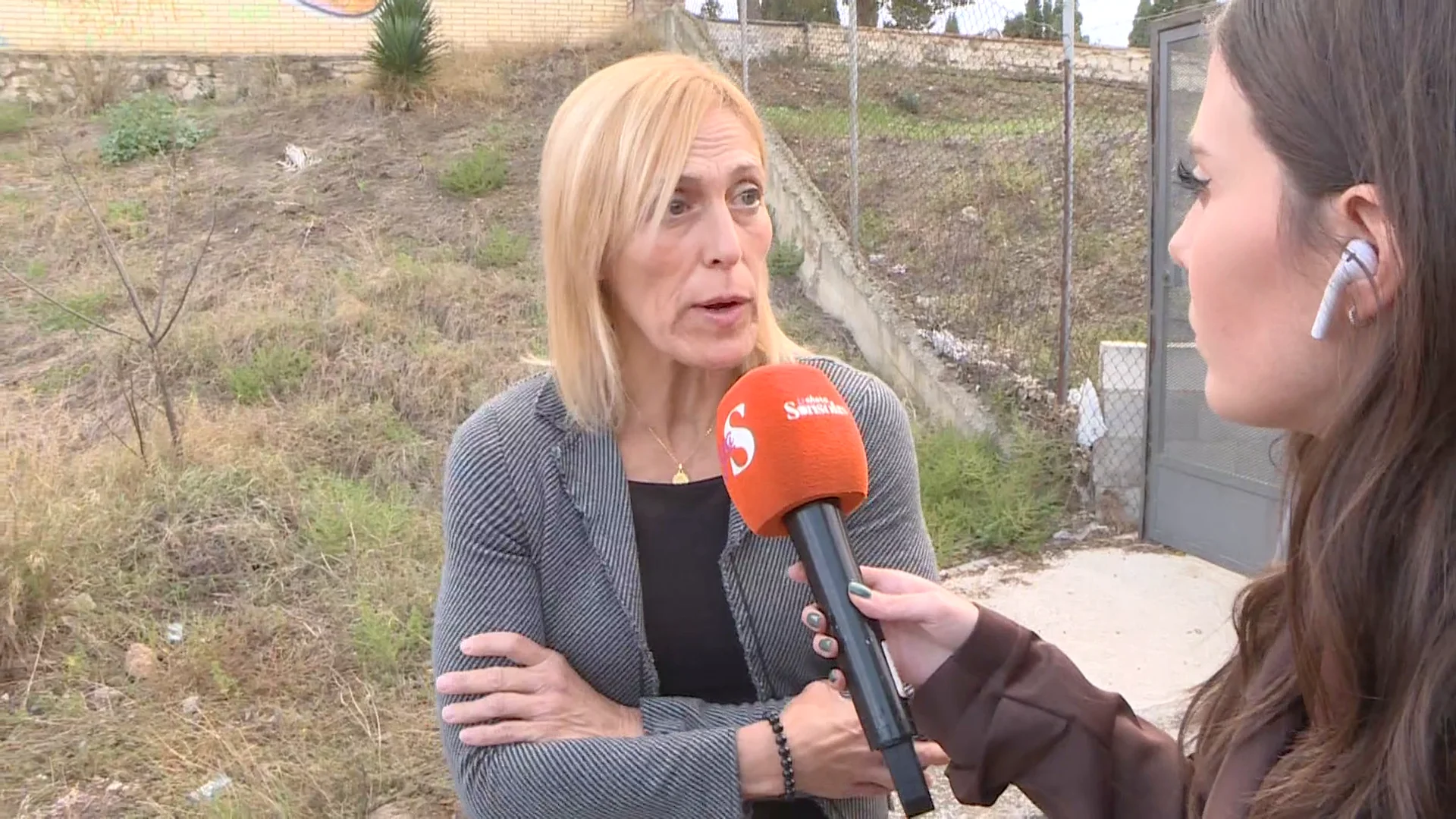 Unos allegados enterraron a su madre ante la falta de sepulturero en el cementerio: "No d&aacute;bamos cr&eacute;dito"