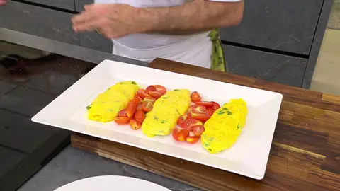 Tortilla de espárragos verdes y gambas Tortilla de espárragos verdes y gambas