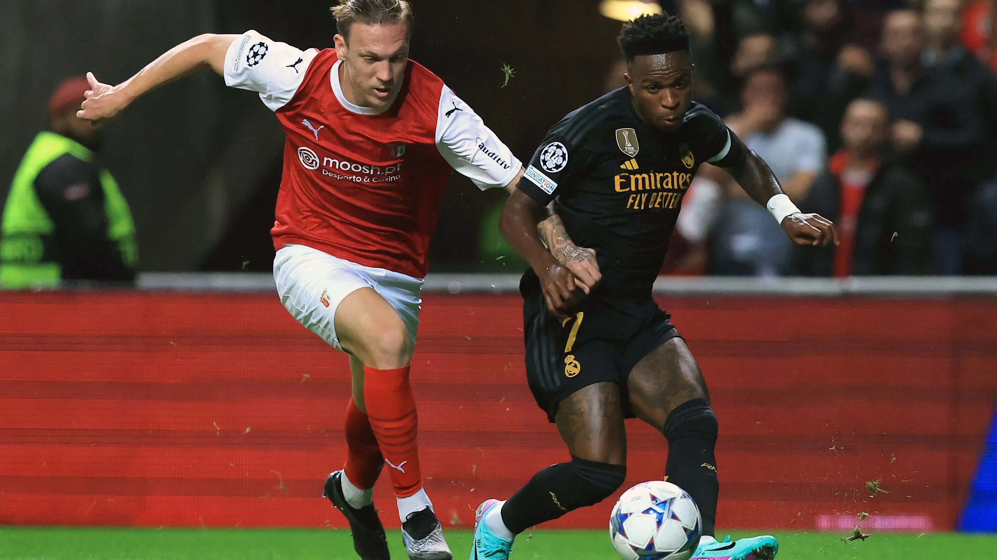 Vinícius, en una jugada ante el Braga Vinícius, en una jugada ante el Braga