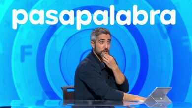 “Tuve una infancia”: Roberto Leal recuerda el look estilo Moisés que le hace irreconocible hasta para su hijo