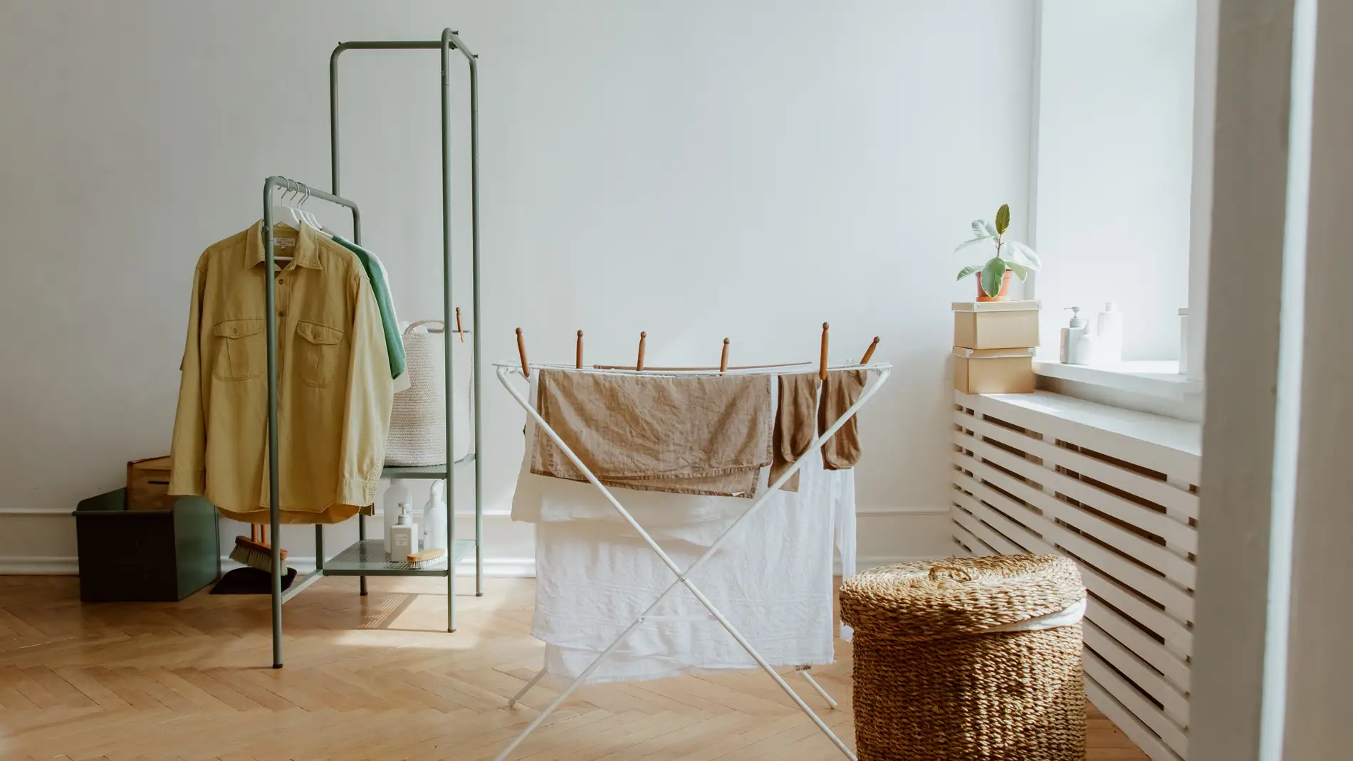 Cinco trucos para secar la ropa dentro de casa