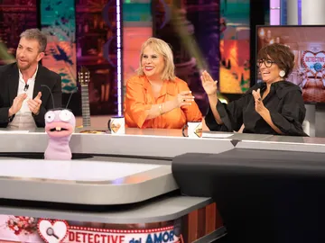 ¿Celestinas? Carmina Barrios y Silvia Abril prueban sus dotes como detectives del amor ¿Celestinas? Carmina Barrios y Silvia Abril prueban sus dotes como detectives del amor