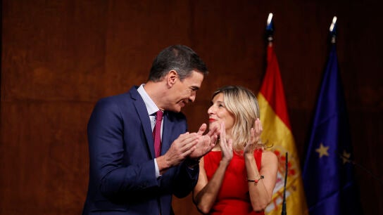 La l&iacute;der de Sumar, Yolanda D&iacute;az, y el l&iacute;der del PSOE, Pedro S&aacute;nchez