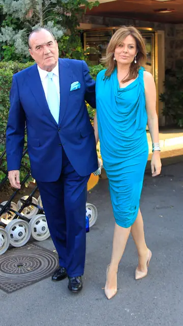 Fernando Fernández Tapias y Nuria González en la boda de Carmen Borrego Fernando Fernández Tapias y Nuria González en la boda de Carmen Borrego