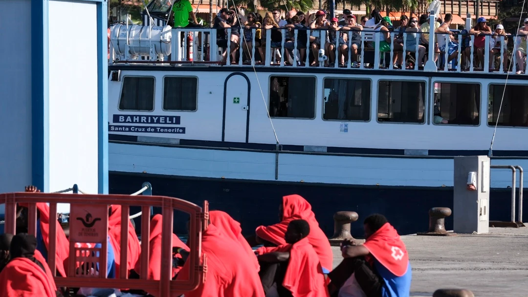 Un cayuco con 23 migrantes Un cayuco con 23 migrantes