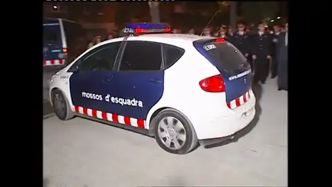 Efemérides de hoy 1 de noviembre de 2023: Los Mossos d'Esquadra asumen tareas de seguridad en Barcelona Efemérides de hoy 1 de noviembre de 2023: Los Mossos d'Esquadra asumen tareas de seguridad en Barcelona