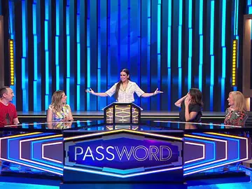 Valeria Ros y Marta Torné animarán la fiesta en Password esta noche Valeria Ros y Marta Torné animarán la fiesta en Password esta noche