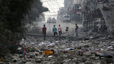 Imagen de la ciudad de Gaza afectada por los bombardeos israel&iacute;es