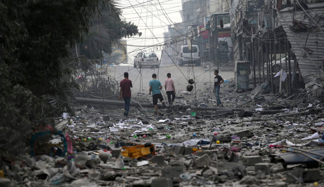 Imagen de la ciudad de Gaza afectada por los bombardeos israel&iacute;es