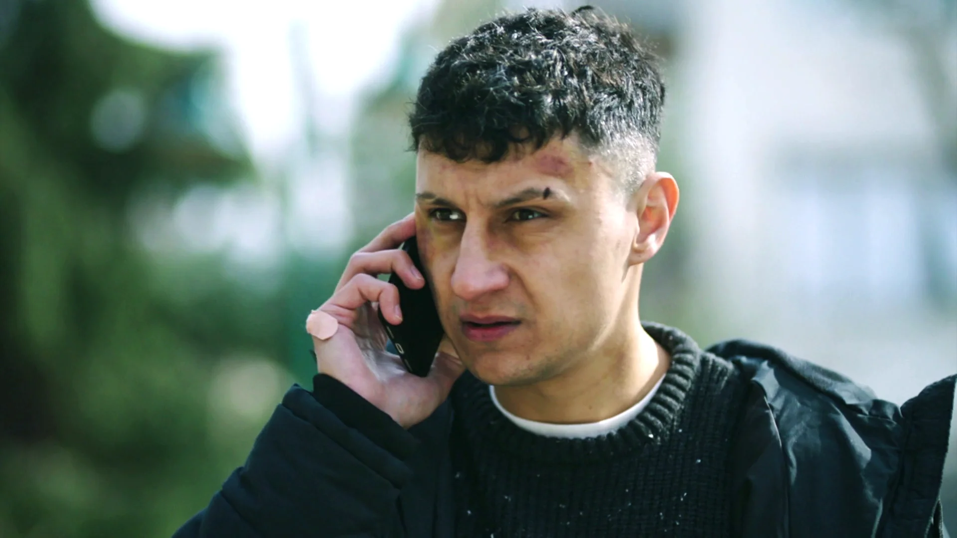 ¿Eyüp, el amigo de Çinar, nuevo aliado de Ömer para acabar con los Kaya y los Erguvan? ¿Eyüp, el amigo de Çinar, nuevo aliado de Ömer para acabar con los Kaya y los Erguvan?