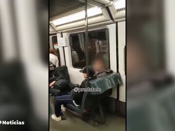 Vídeo: jóvenes esnifan cola en las vías del Metro de Barcelona