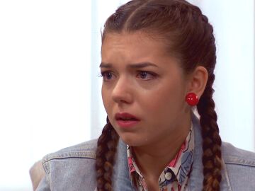 Elena y Rom&aacute;n advierten a Malena sobre Lola: &ldquo;Es una impostora, nos ha mentido&rdquo;