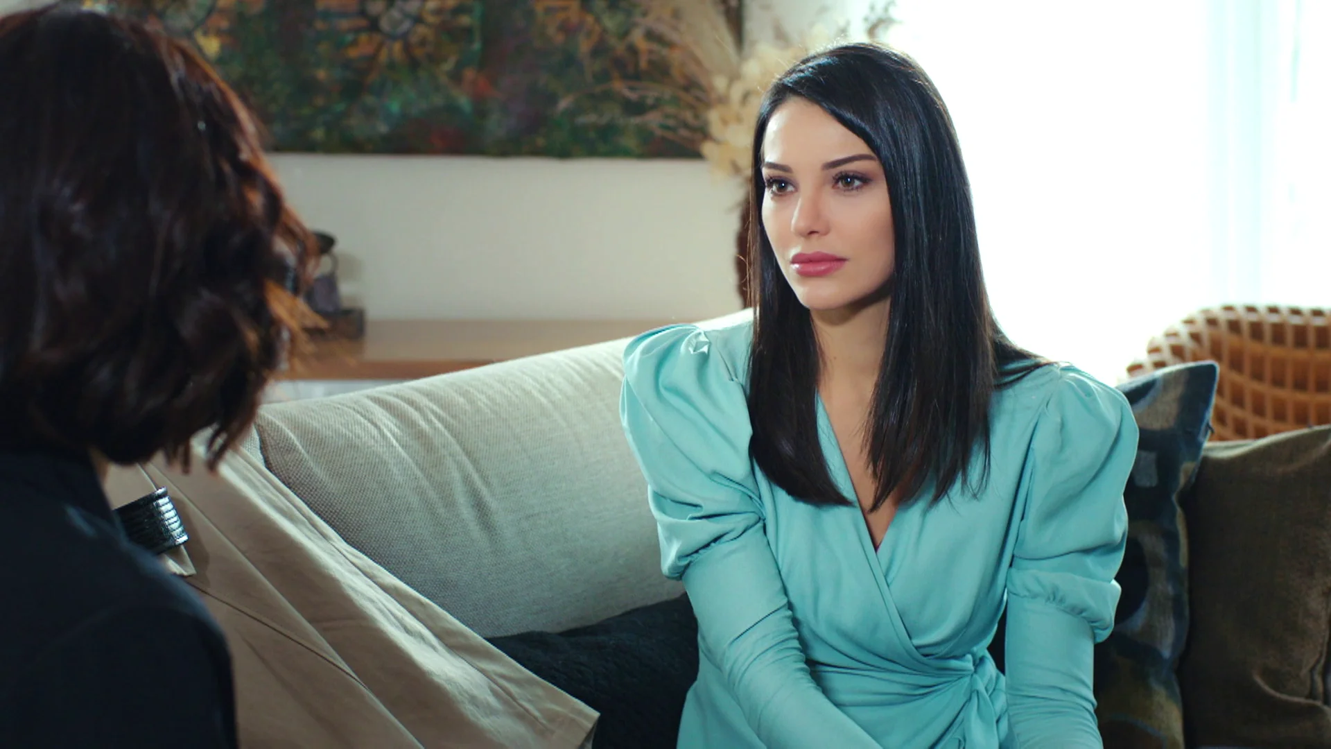 Leyla le revela a Şahika como se fraguó su aventura con Halit: “Me regaló el piso y mintió a su familia” Leyla le revela a Şahika como se fraguó su aventura con Halit: “Me regaló el piso y mintió a su familia”