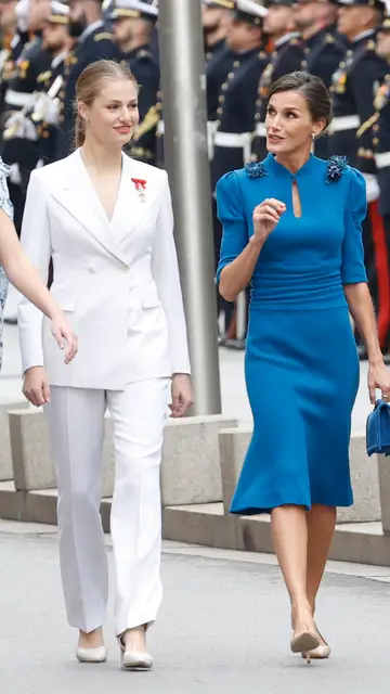 El look de la reina Letizia y la princesa Leonor El look de la reina Letizia y la princesa Leonor