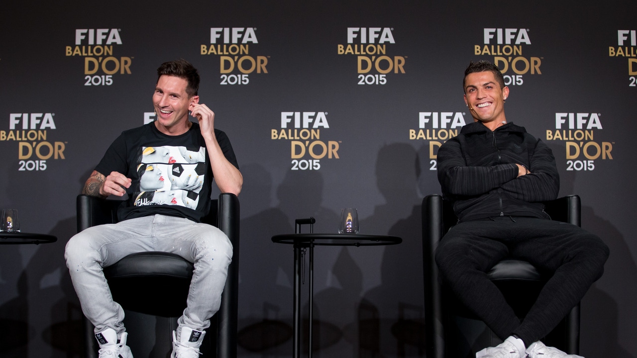 Leo Messi parle de sa rivalité avec Cristiano Ronaldo après avoir remporté son huitième Ballon d’Or