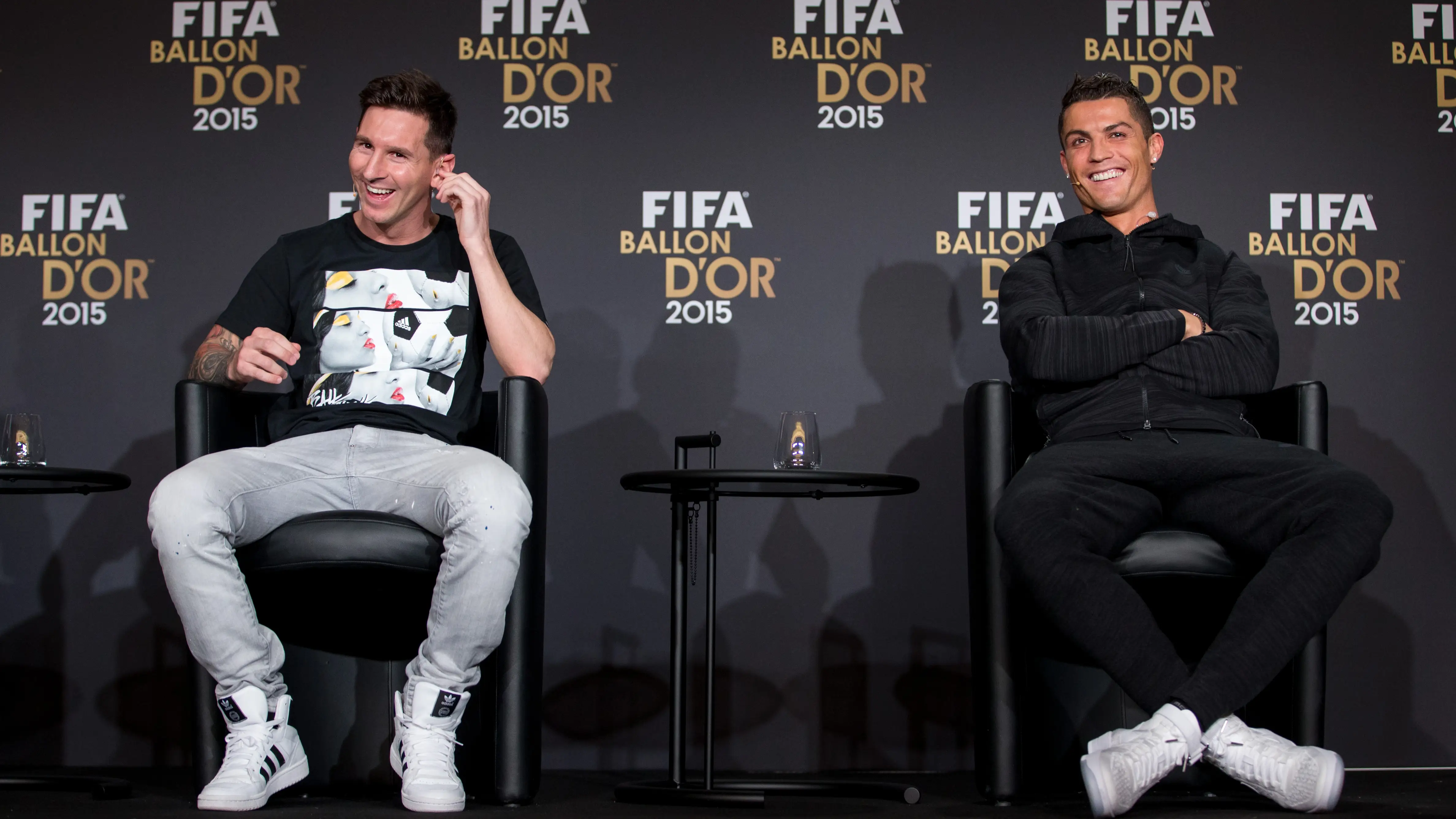 Leo Messi y Cristiano Ronaldo en la previa de la Gala del Balón de Oro 2015 Leo Messi y Cristiano Ronaldo en la previa de la Gala del Balón de Oro 2015