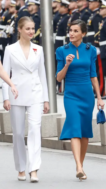 Leonor y su madre la reina Letizia Leonor y su madre la reina Letizia