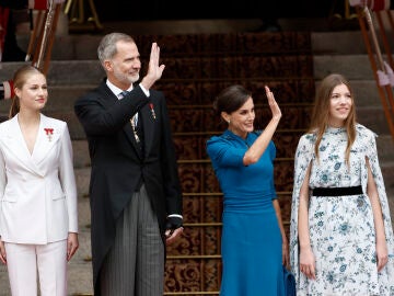 La Familia Real llega al Congreso