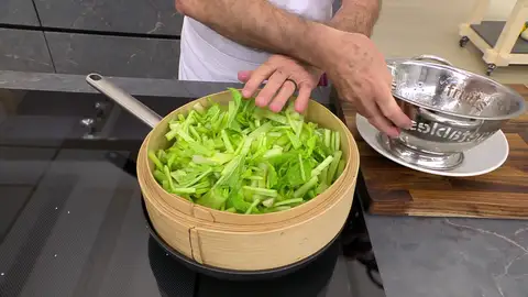 Añade la borraja a una vaporera Añade la borraja a una vaporera