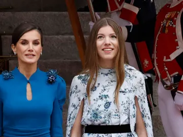 Infanta Sofía y reina Letizia Infanta Sofía y reina Letizia