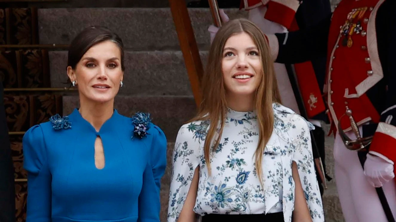 Infanta Sofía y reina Letizia Infanta Sofía y reina Letizia