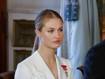 La princesa Leonor durante la jura de la Constitución en el Congreso La princesa Leonor durante la jura de la Constitución en el Congreso