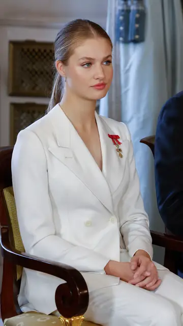 La princesa Leonor durante la jura de la Constitución en el Congreso La princesa Leonor durante la jura de la Constitución en el Congreso