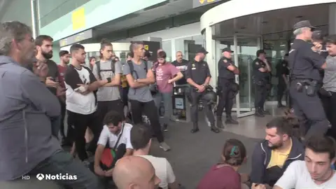 Ley de amnistía incluiría a los activistas encausados de CDR y Tsunamic Democàtic Ley de amnistía incluiría a los activistas encausados de CDR y Tsunamic Democàtic