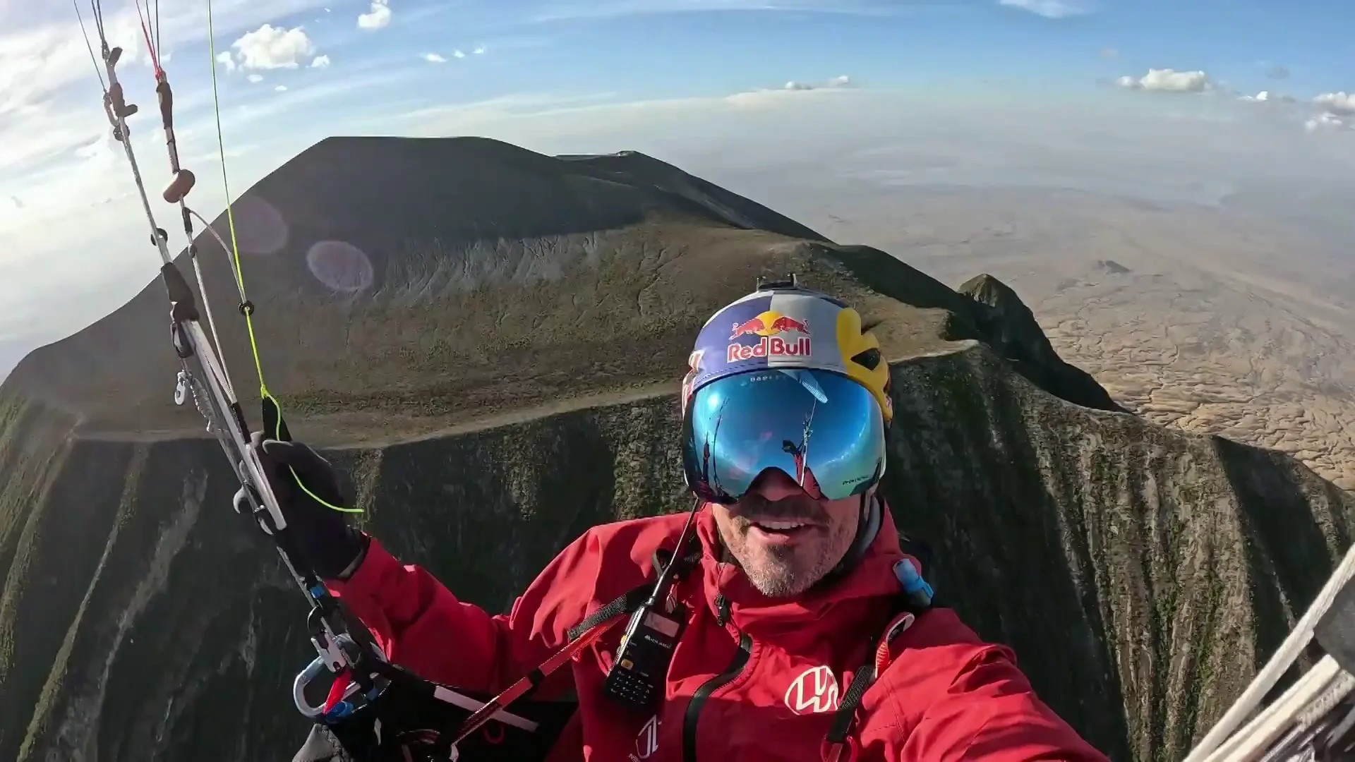 Horacio Llorens vuelva con su parapente en Tanzania