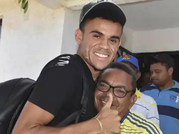 El futbolista Luis Díaz junto a su padre El futbolista Luis Díaz junto a su padre
