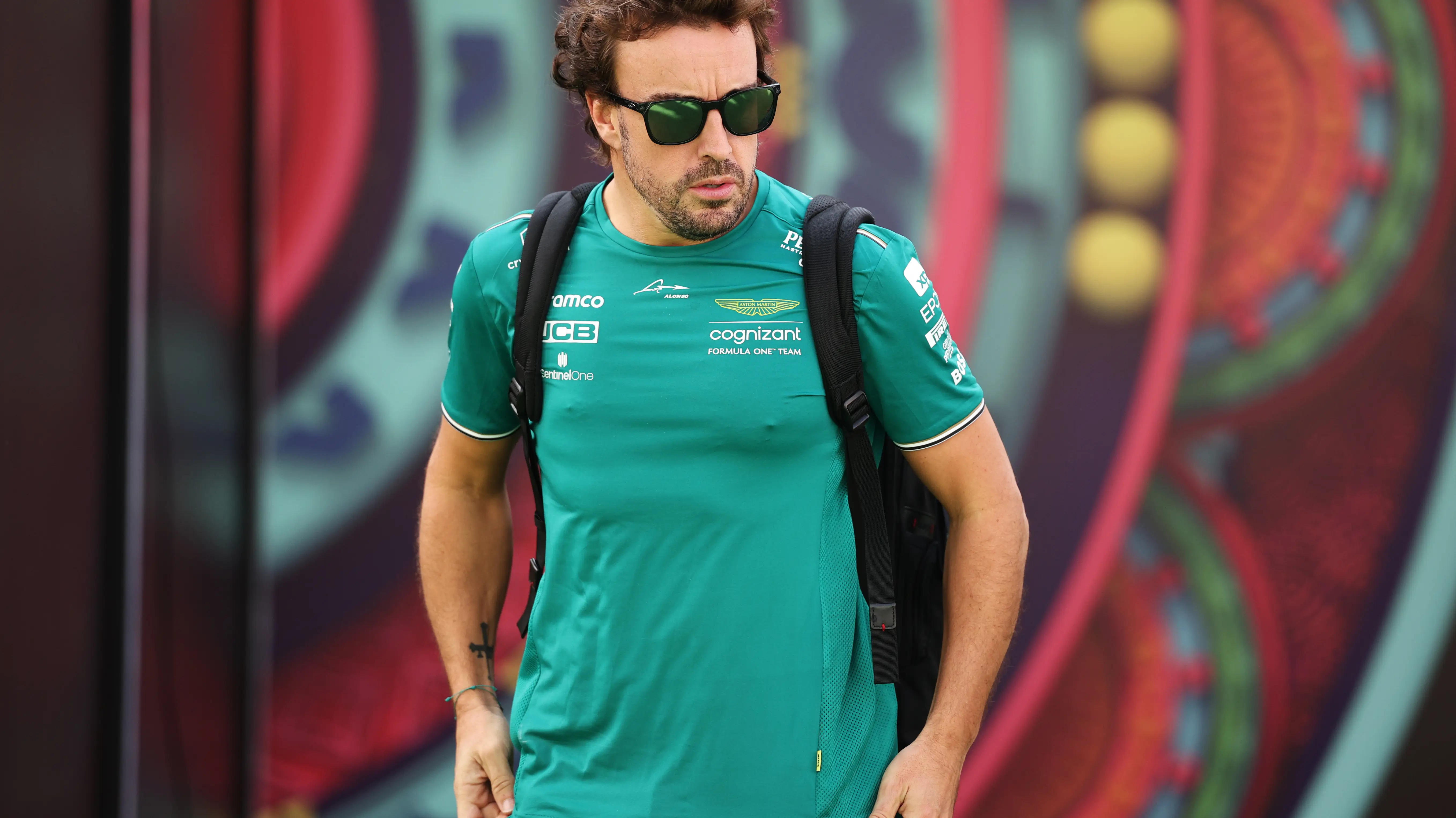 Fernando Alonso en su llegada al circuito de los Hermanos Rodríguez, México Fernando Alonso en su llegada al circuito de los Hermanos Rodríguez, México