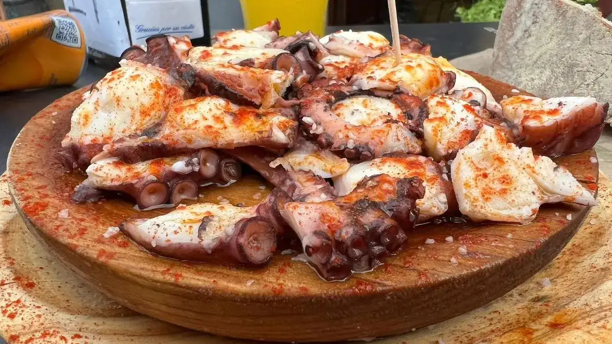 Imagen de archivo de pulpo á feira Imagen de archivo de pulpo á feira
