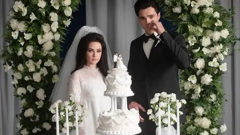 Cailee Spaeny y Jacob Elordi en Priscilla Cailee Spaeny y Jacob Elordi en Priscilla