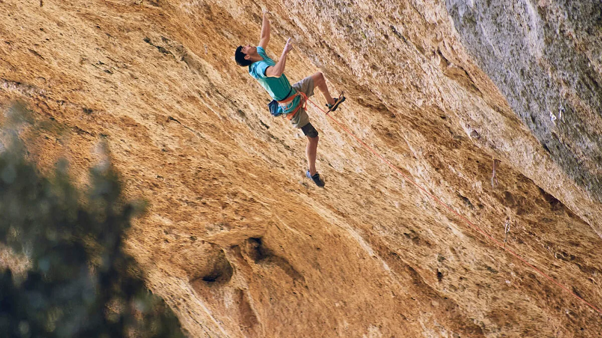 Jorge Diaz Rullo escalando.