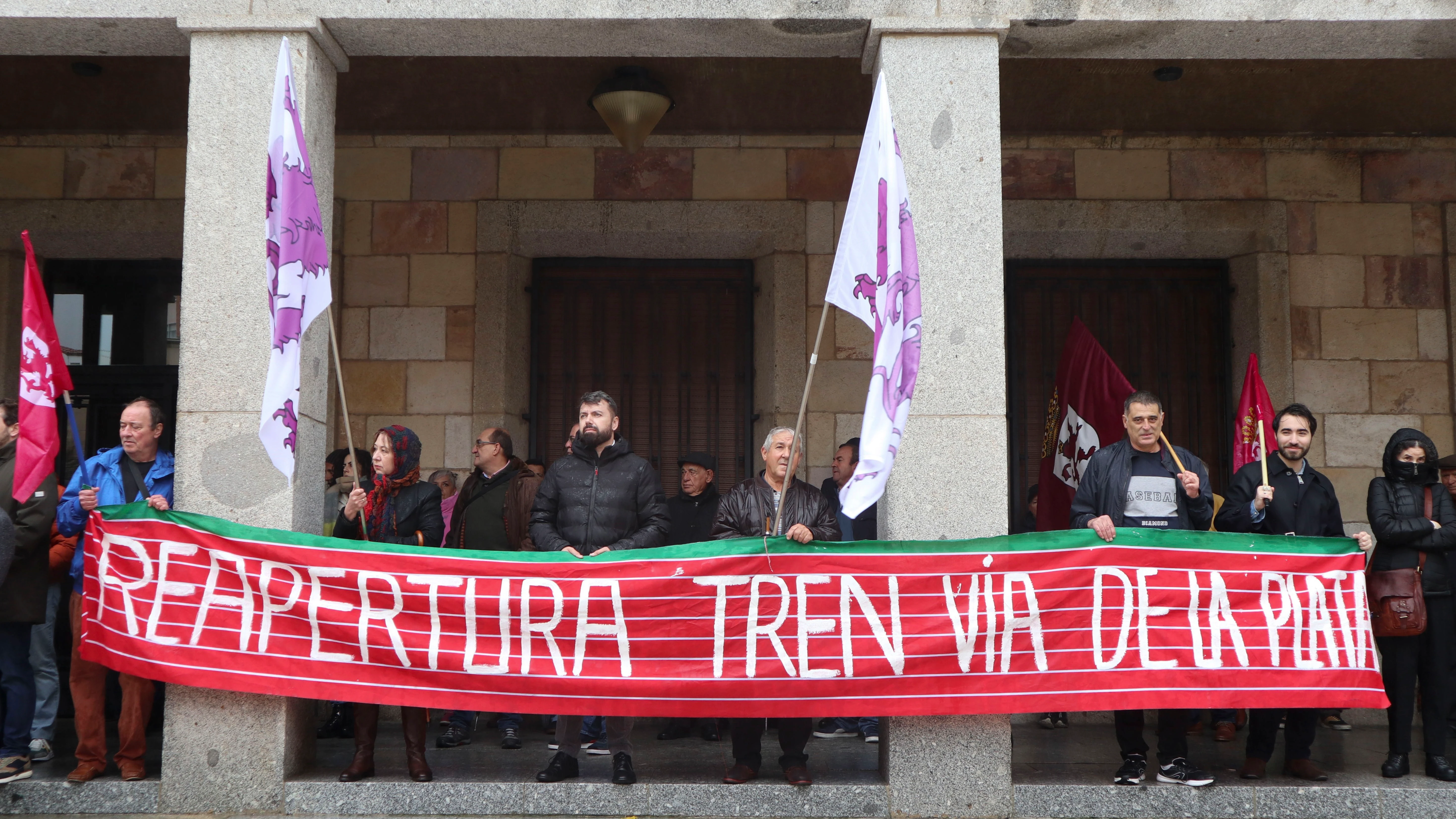 Concentraci&oacute;n para revindicar la reapertura del tren Ruta de la Plata