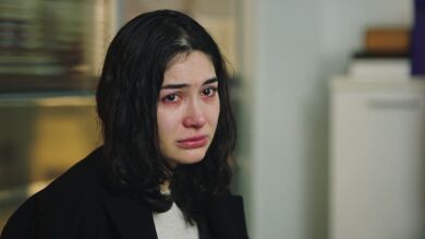 Özge le confiesa la verdad a Ilgaz, pero encubre a Ceylin: “Yo maté y enterré al asesino de Ridvan”