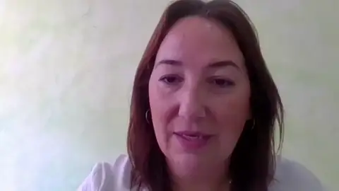 Nasrin Krayem,familiar de siete españoles retenidos en Gaza: "No sabemos cuando van a salir, es una incertidumbre total" Nasrin Krayem,familiar de siete españoles retenidos en Gaza: "No sabemos cuando van a salir, es una incertidumbre total"