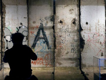 Parte del muro que compone la exposición 'El Muro de Berlín. Un mundo dividido'