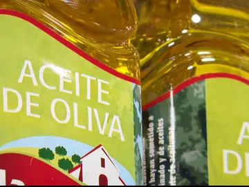 Ocho supermercados, denunciados por pactar un incremento de precio del 9% en el aceite de oliva Ocho supermercados, denunciados por pactar un incremento de precio del 9% en el aceite de oliva