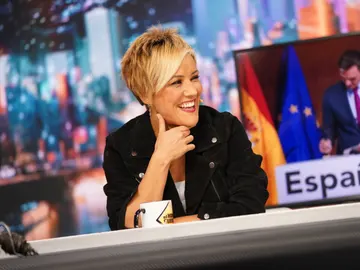 El aplaudido mensaje político de Cristina Pardo: "No es con Pedro Sánchez o con Abascal" El aplaudido mensaje político de Cristina Pardo: "No es con Pedro Sánchez o con Abascal"