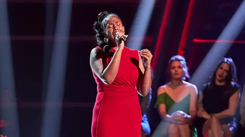 Olana supera el reto y hace su propia versión de Easy on me en La Voz Olana supera el reto y hace su propia versión de Easy on me en La Voz