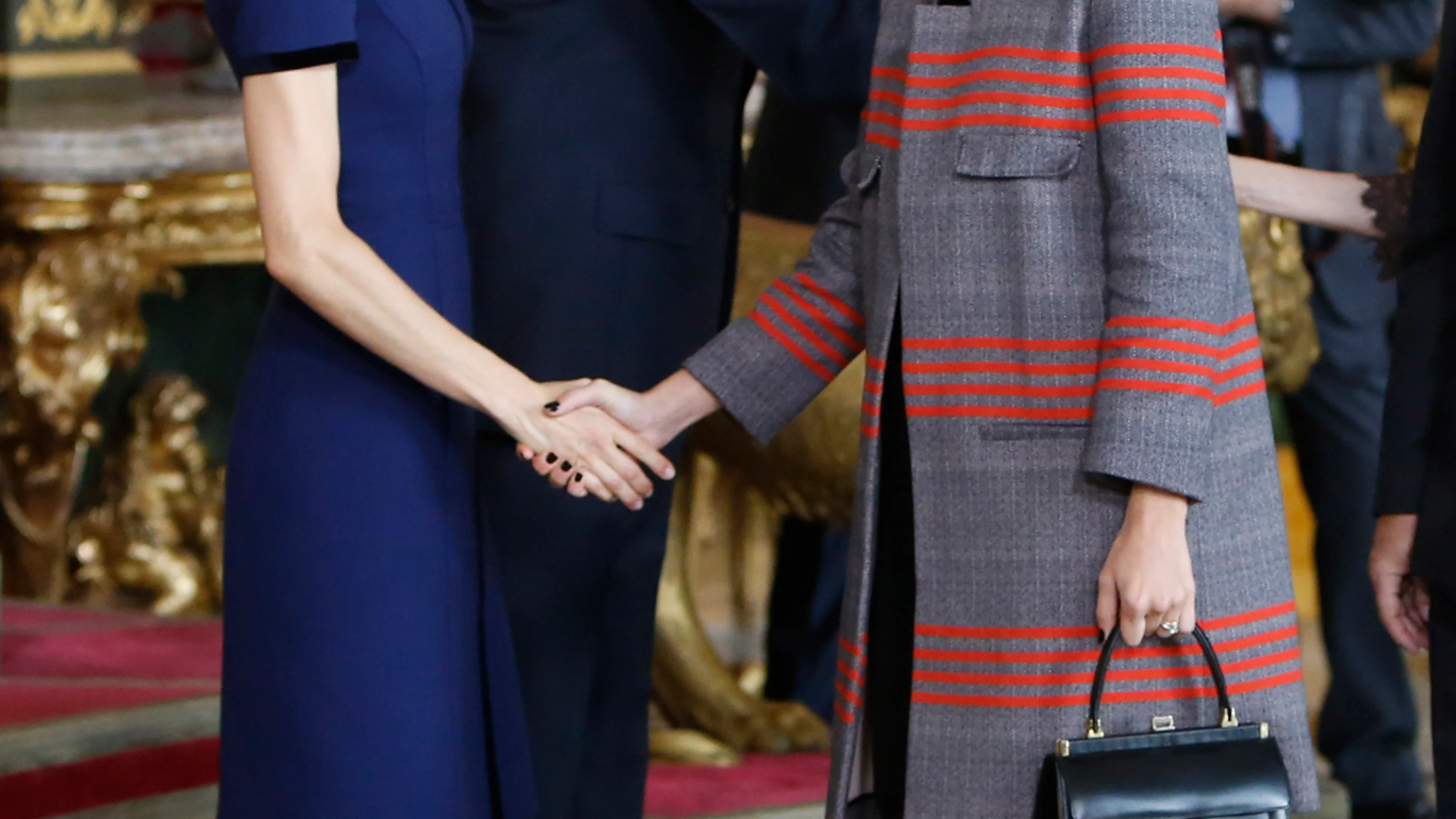 La reina Letizia y Eva Fernández La reina Letizia y Eva Fernández