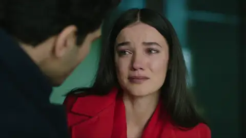 Ceylin se derrumba ante las amenazas del jefe de la mafia Ceylin se derrumba ante las amenazas del jefe de la mafia