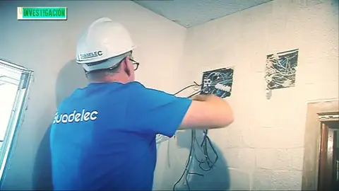 El precio de los enganches ilegales en nuestros bolsillos: suponen un incremento del 5% en la factura de la luz El precio de los enganches ilegales en nuestros bolsillos: suponen un incremento del 5% en la factura de la luz