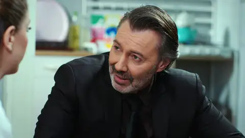 Nadir va a ver a Yildiz y le muestra su apoyo: “Se que eres especial” Nadir va a ver a Yildiz y le muestra su apoyo: “Se que eres especial”