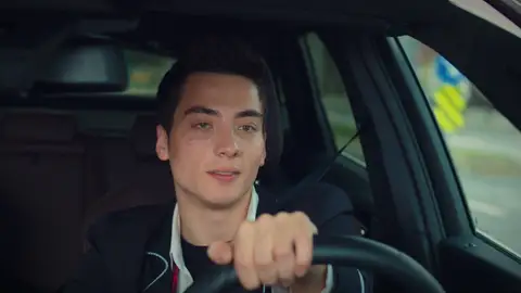 Sarp y Süsen siguen fingiendo que están saliendo juntos: "tenemos que actuar como novios" Sarp y Süsen siguen fingiendo que están saliendo juntos: "tenemos que actuar como novios"