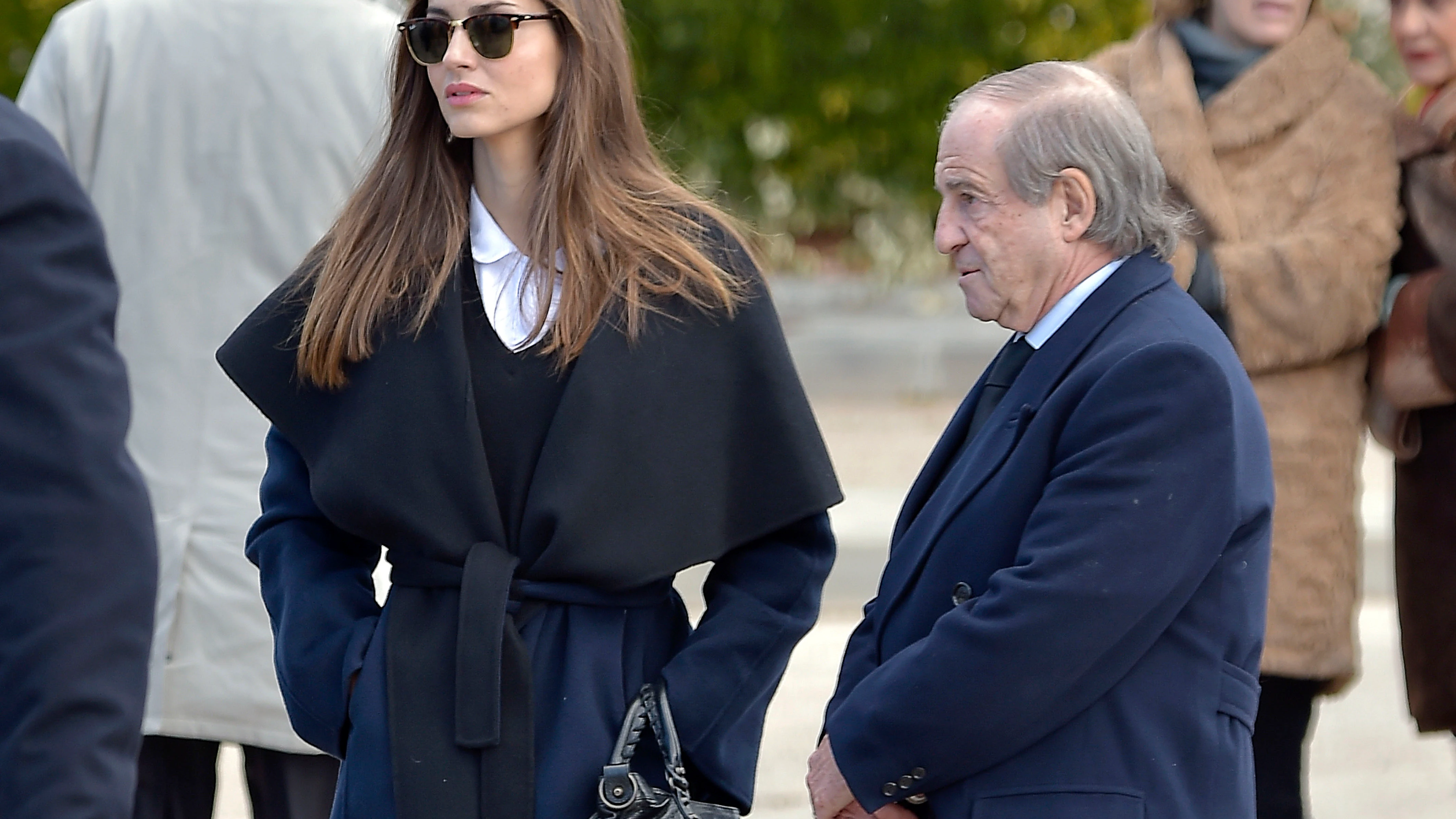 Ariadne Artiles y el periodista Jos&eacute; Mar&iacute;a Garc&iacute;a en 2015