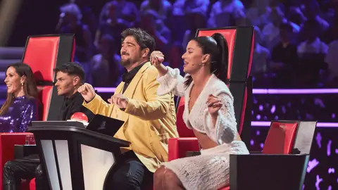 Antonio Orozco y Nathy Peluso en La Voz Antonio Orozco y Nathy Peluso en La Voz