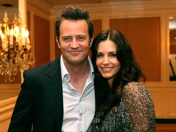 Los actores de Friends: Matthew Perry y Courteney Cox Los actores de Friends: Matthew Perry y Courteney Cox