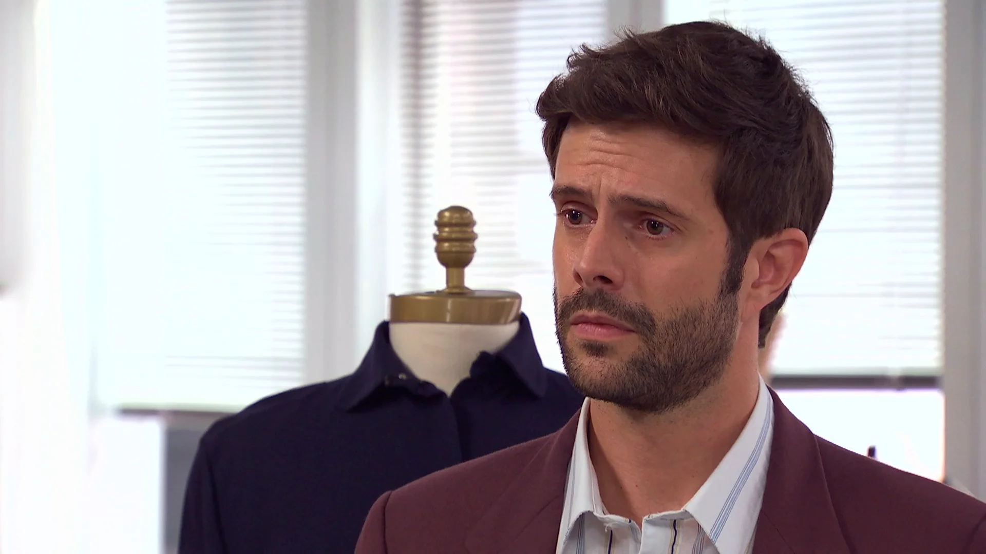 ¿A punto de perder a Lola para siempre?: la confesión de Claudia deja a Román en la mayor encrucijada de su vida ¿A punto de perder a Lola para siempre?: la confesión de Claudia deja a Román en la mayor encrucijada de su vida